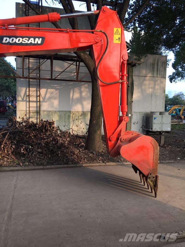 Doosan DH 150 W-7 Wheeled excavators