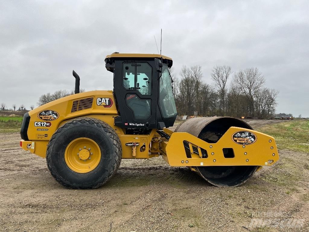 CAT CS 12 GC Soil compactors