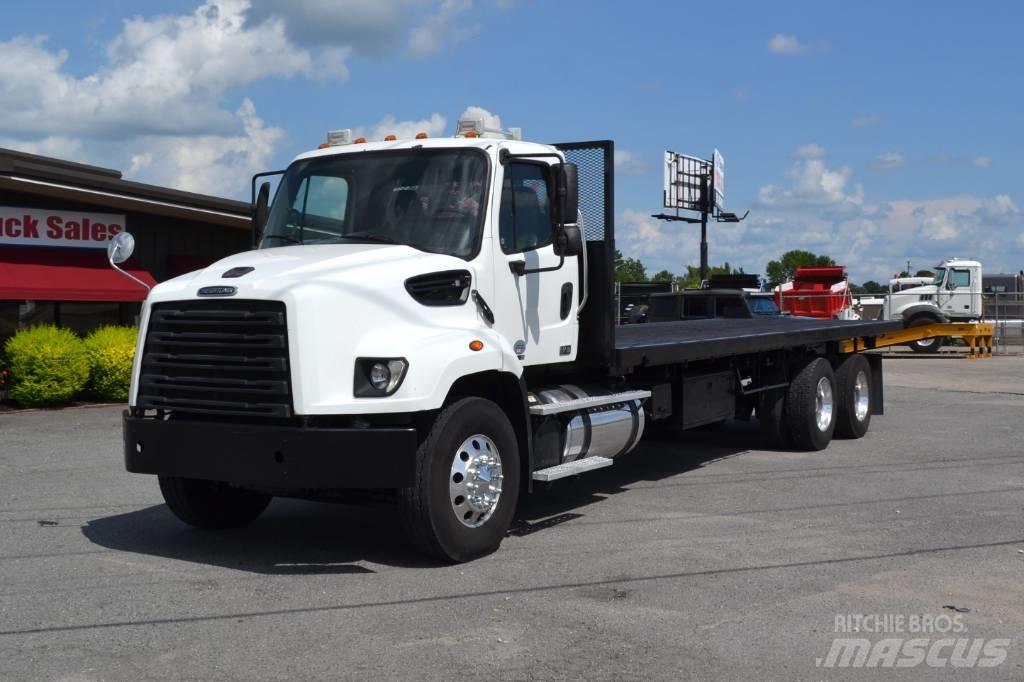 Freightliner 114SD Flatbed / Dropside trucks