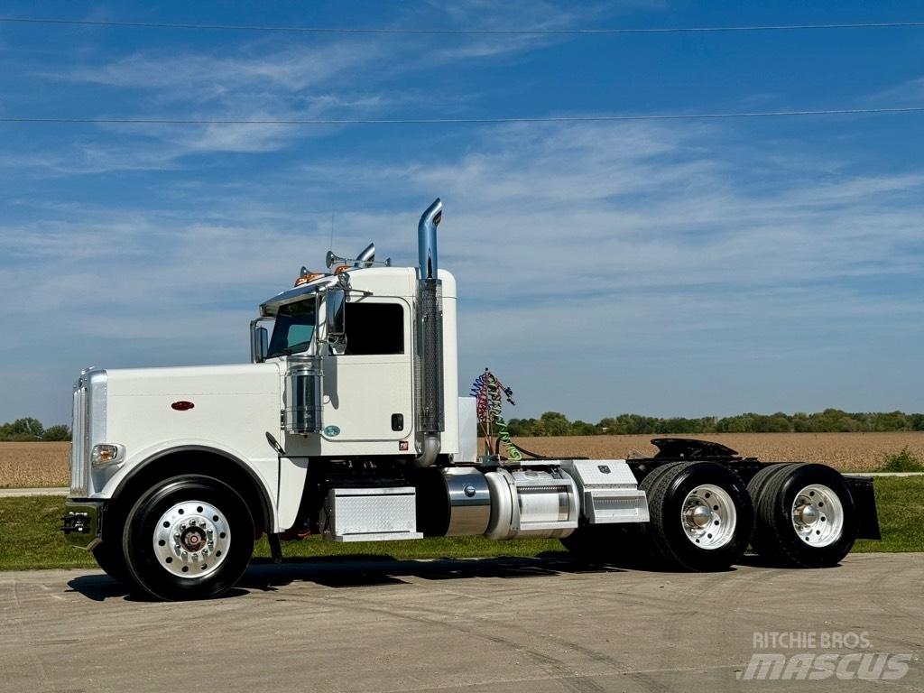 Peterbilt 389 Prime Movers