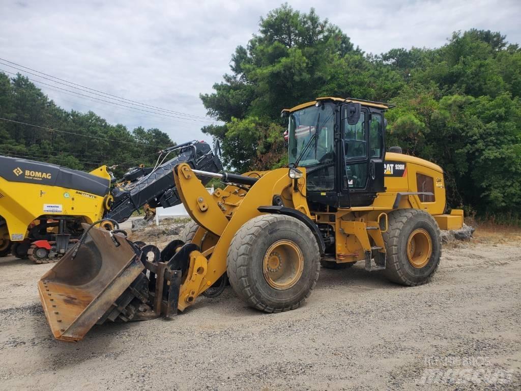 CAT 926M Wheel loaders