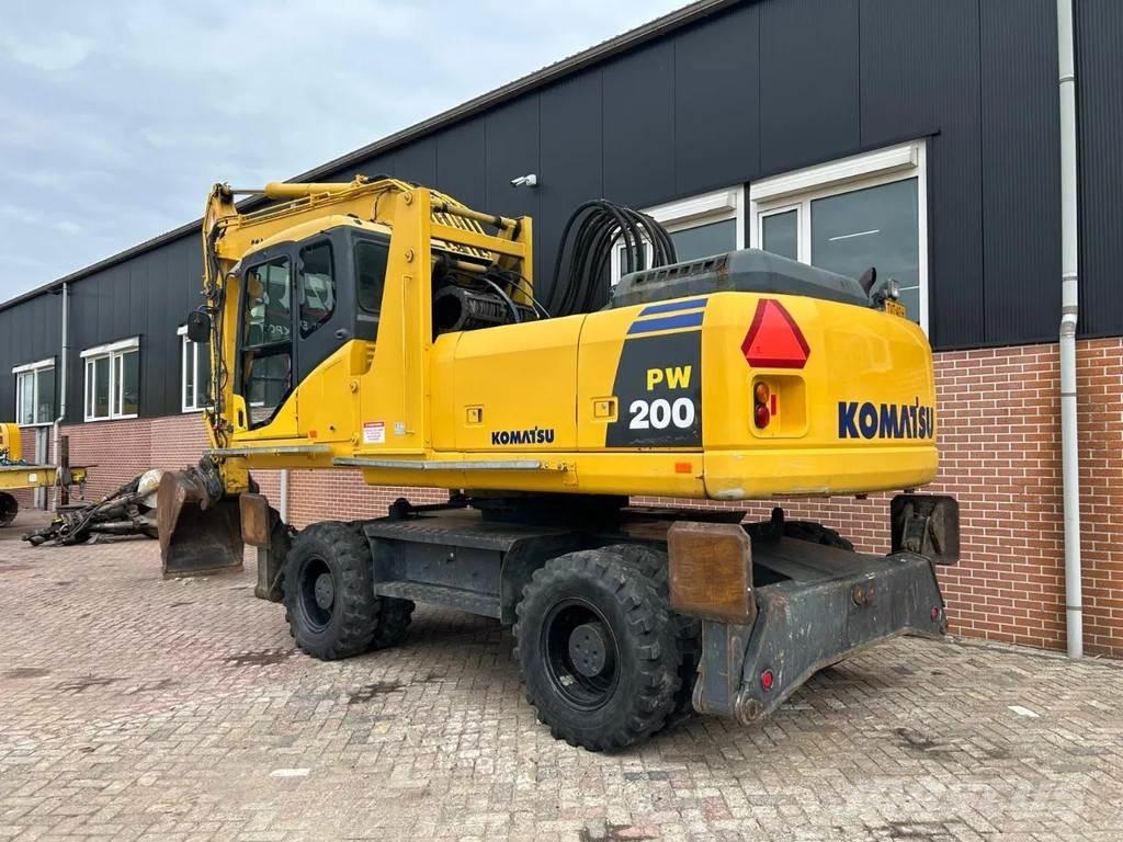 Komatsu PW200 Wheeled excavators