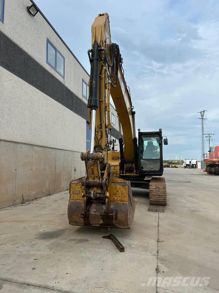 CAT 323 D LN Crawler excavators
