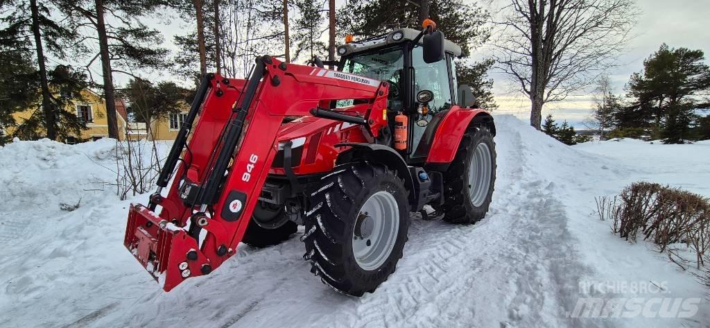 Massey Ferguson 5612 Tractors