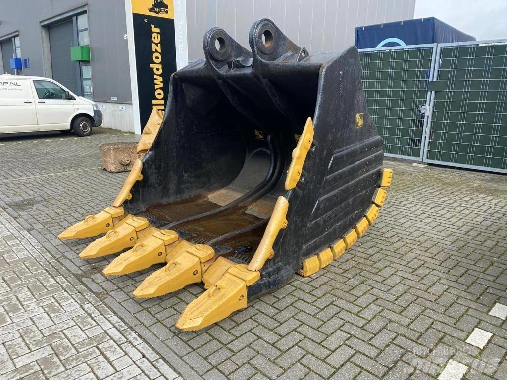Hitachi ZX 870 Buckets