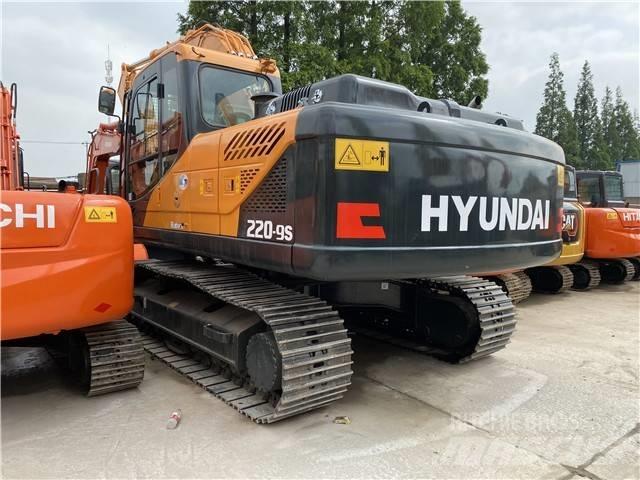 Hyundai Robex 220 LC Crawler excavators