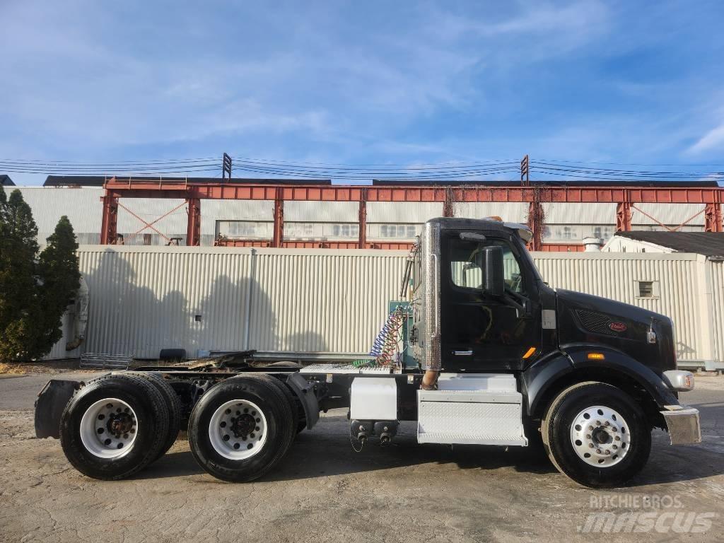 Peterbilt 567 Prime Movers