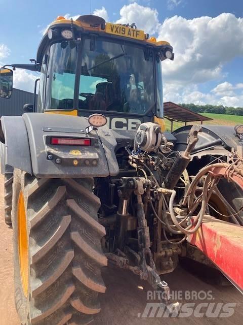 JCB Fastrac 4220 Tractors