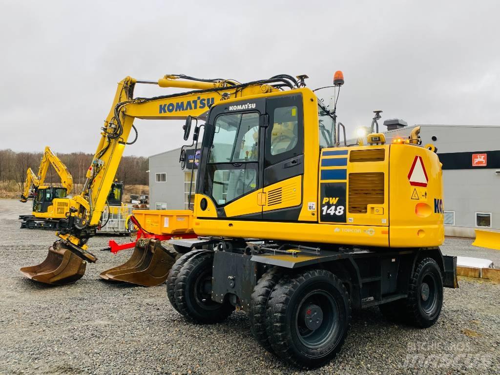 Komatsu PW148-11 Wheeled excavators