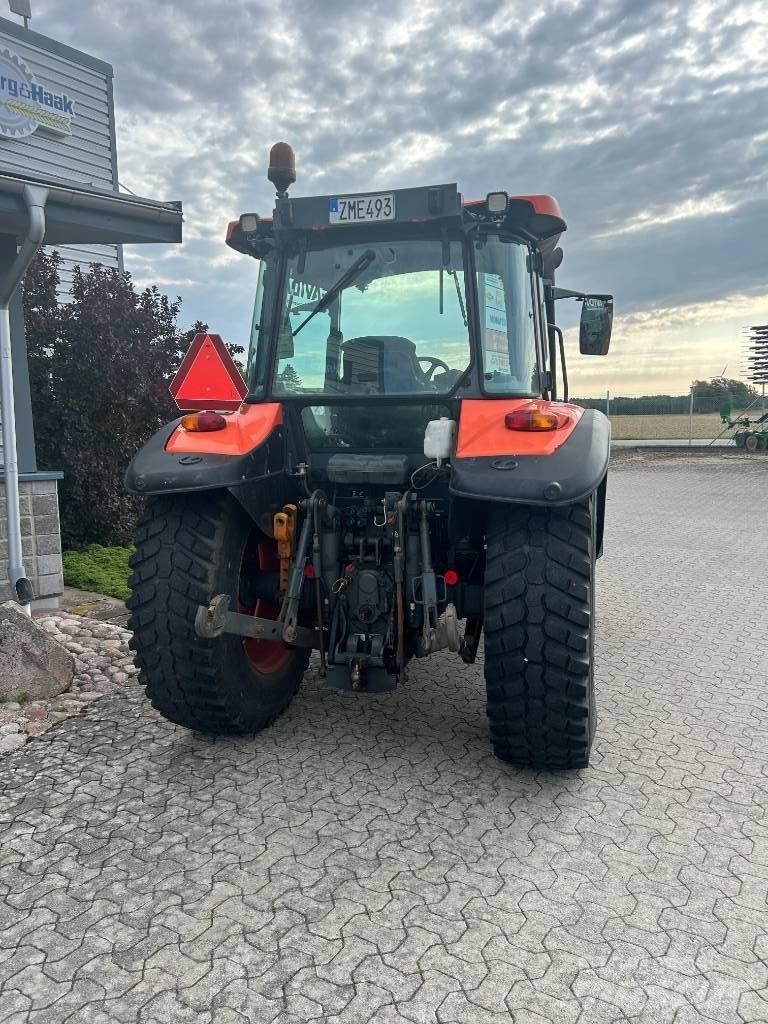 Kubota M 5-111 Tractors