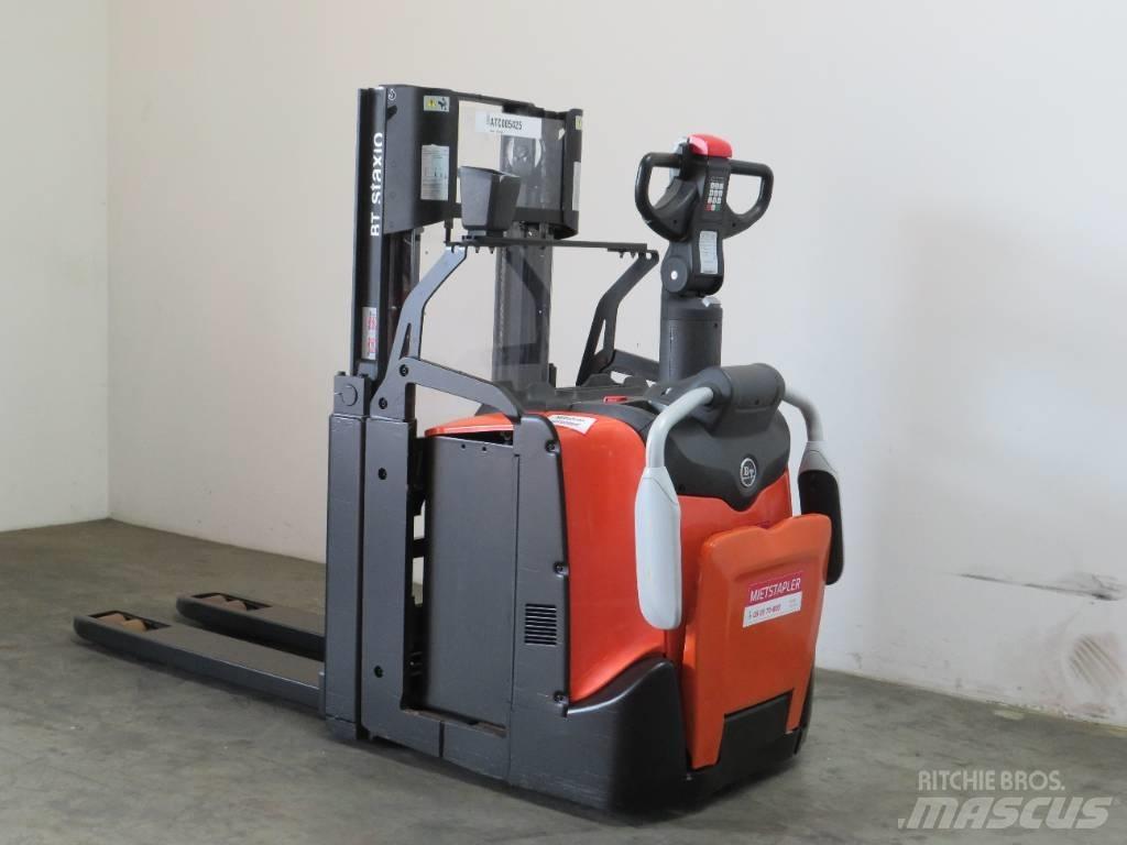 BT SPE 200 D Pedestrian stacker
