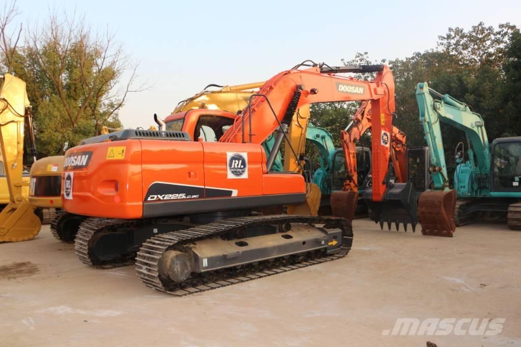 Doosan dx225 Crawler excavators