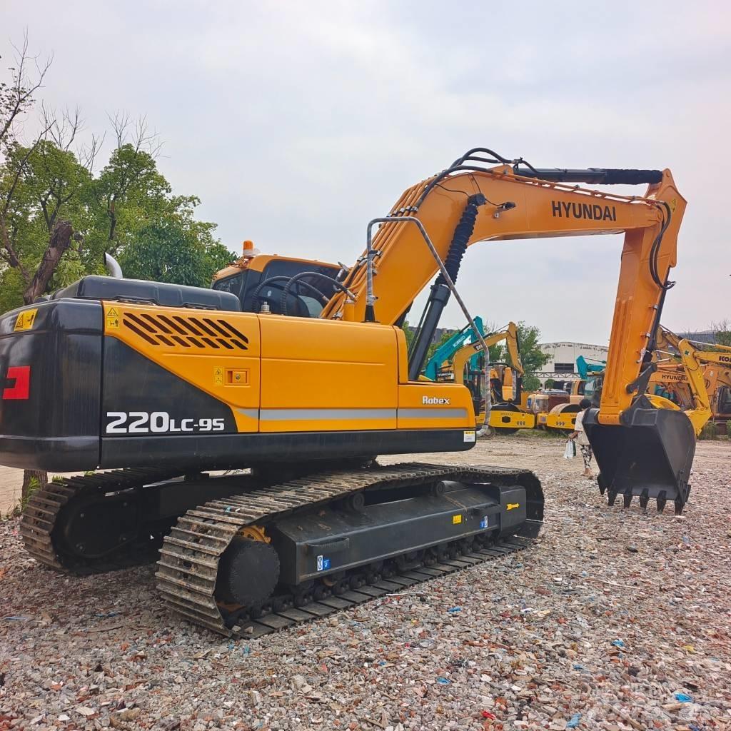 Hyundai 220LC-9 Crawler excavators