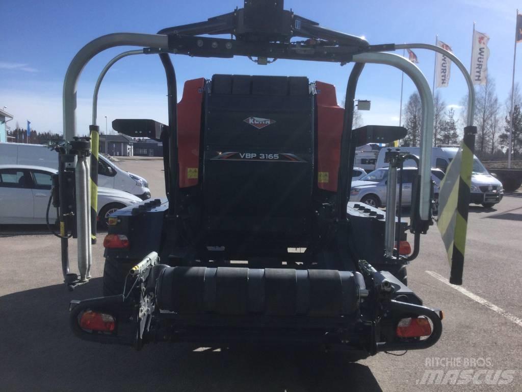 Kuhn 3165 Round balers