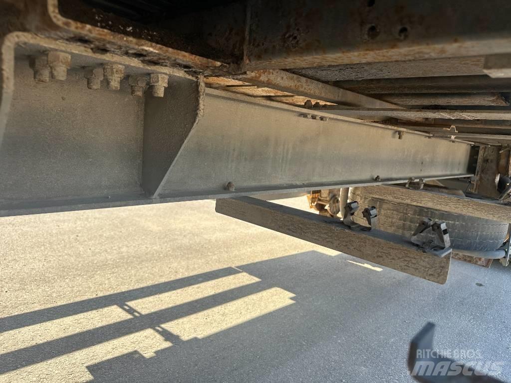 Kraker CF200 Walking floor semi-trailers