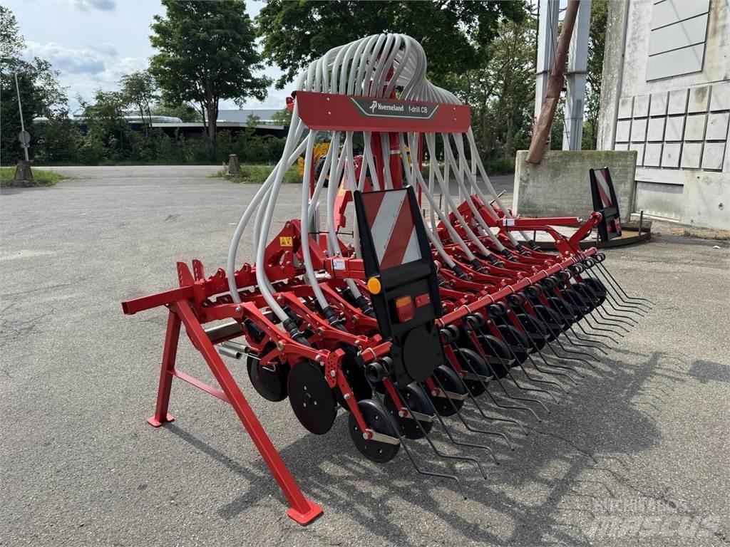 Kverneland CB 3000 Drills