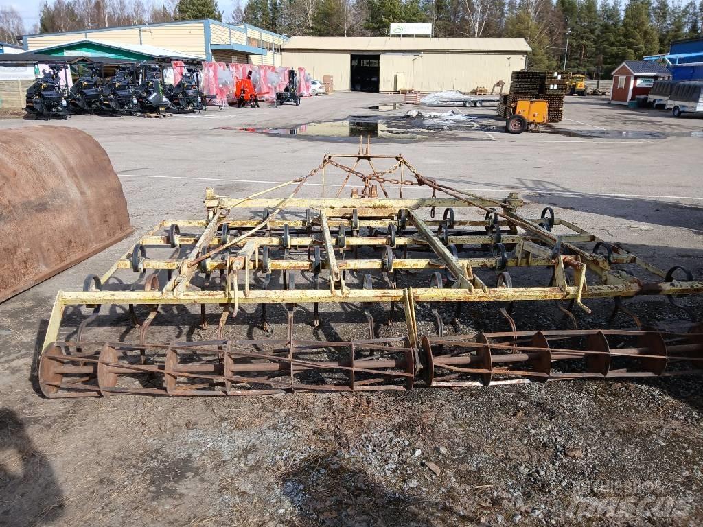  Äes S-piikki Harrows