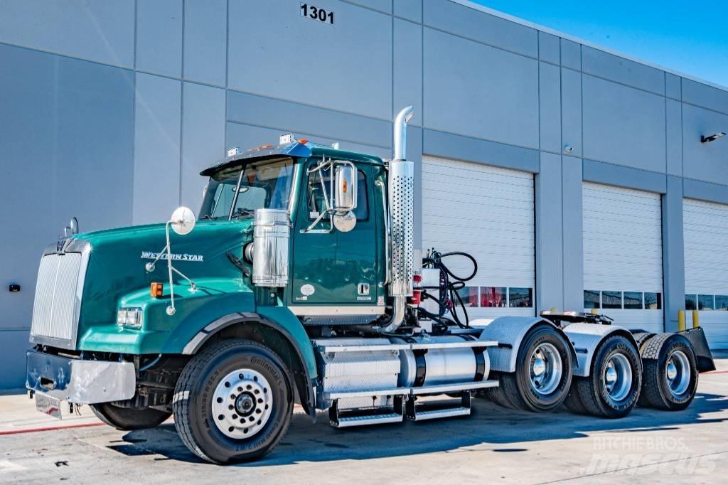 Western Star 4900 SB Prime Movers