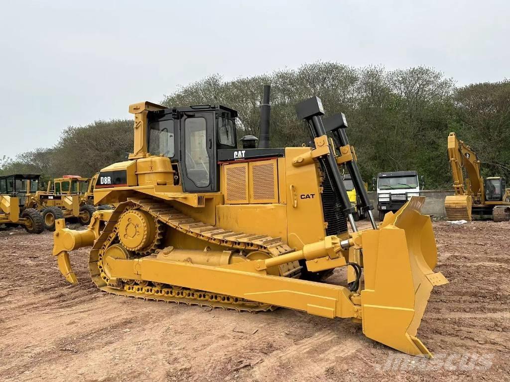 CAT D8R Crawler dozers