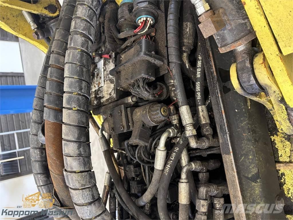 John Deere H480C Harvester heads