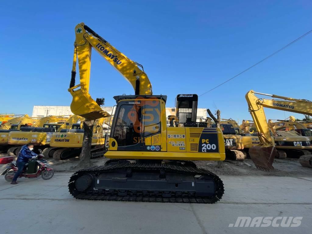Komatsu PC 200-8 Crawler excavators
