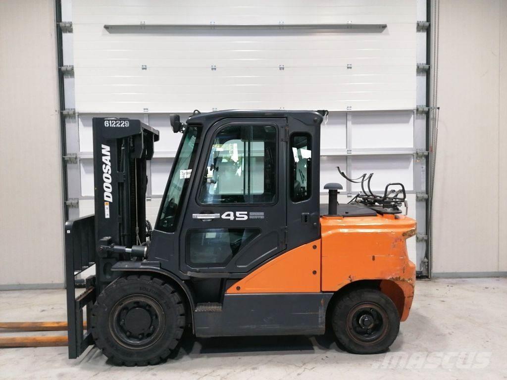 Doosan G45SC-7 LPG trucks