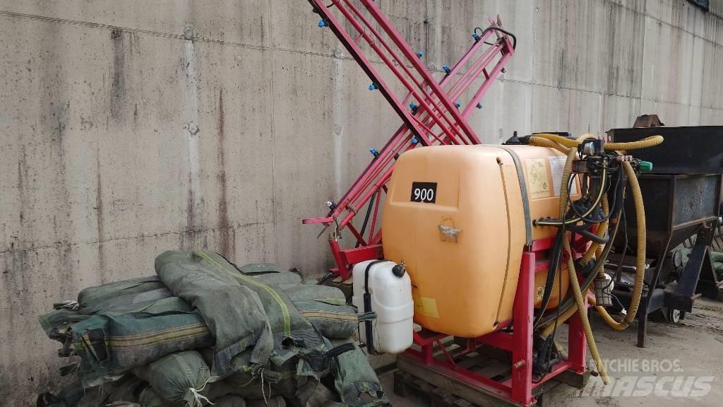 Junkkari 87900 Mounted sprayers