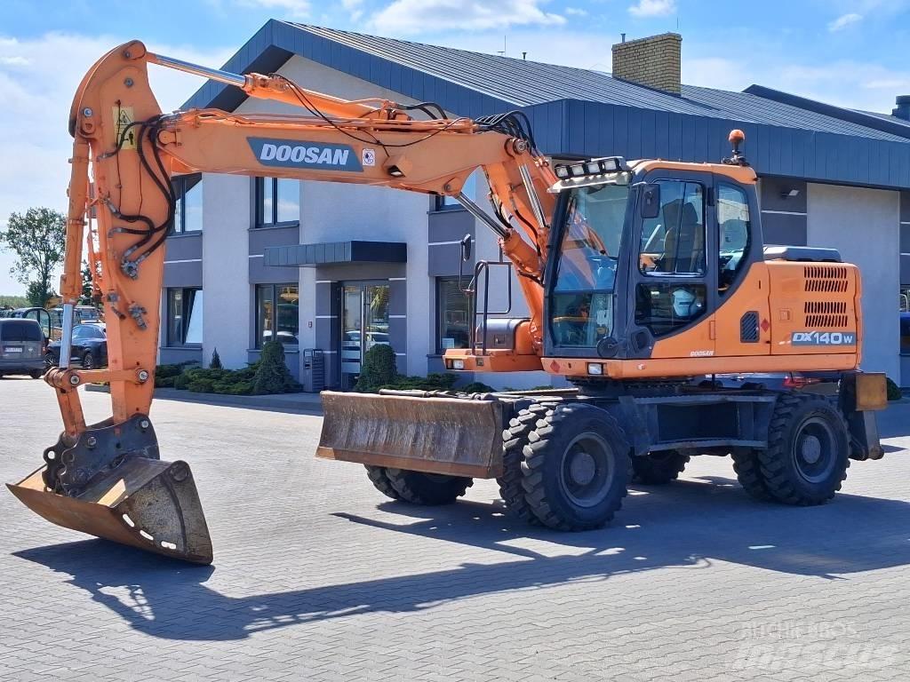 Doosan DX 140 W-3 Wheeled excavators