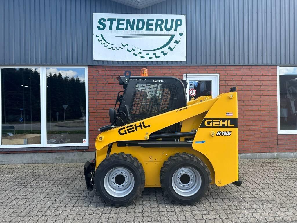 Gehl RT165 Skid steer loaders