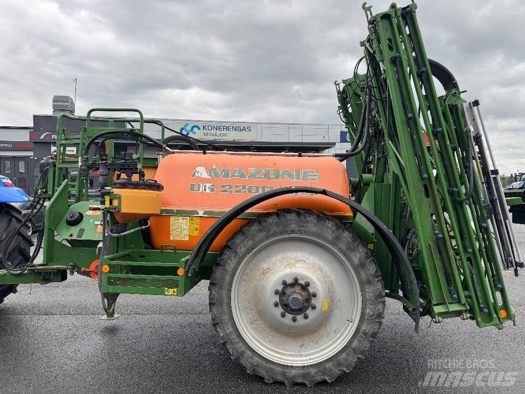 Amazone UG 2200 Nova Trailed sprayers