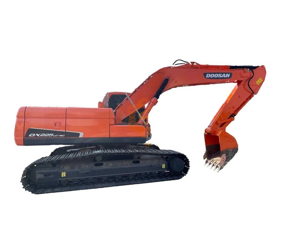 Doosan DX 225 LC Crawler excavators