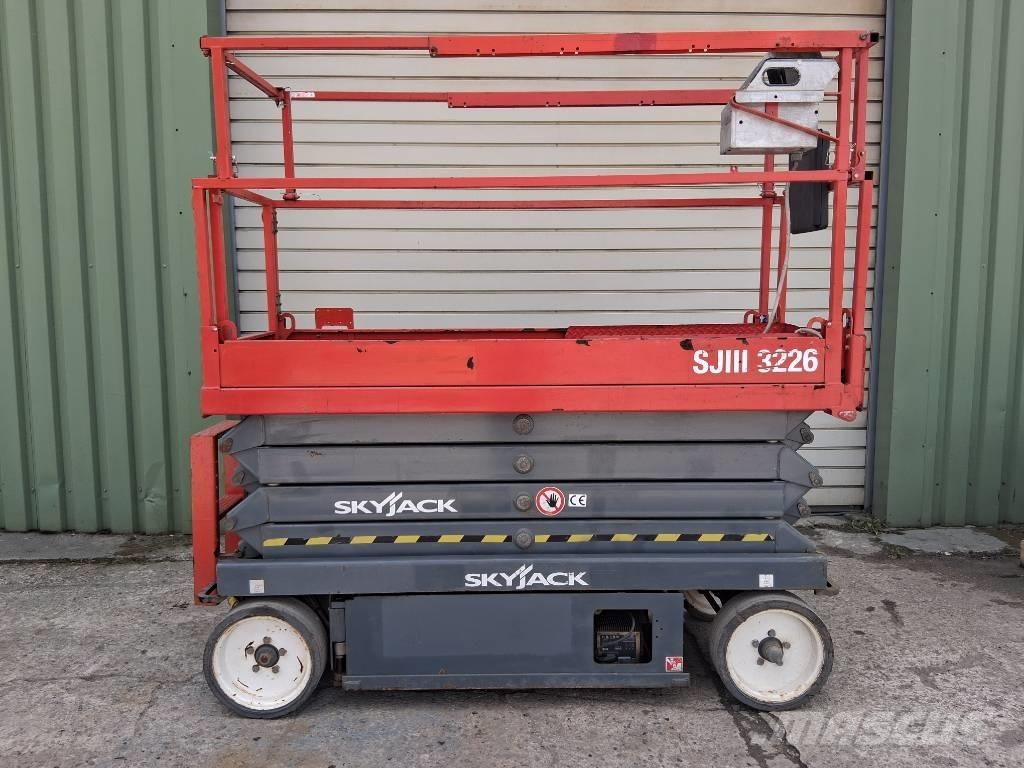 SkyJack SJ III 3226 Scissor lifts