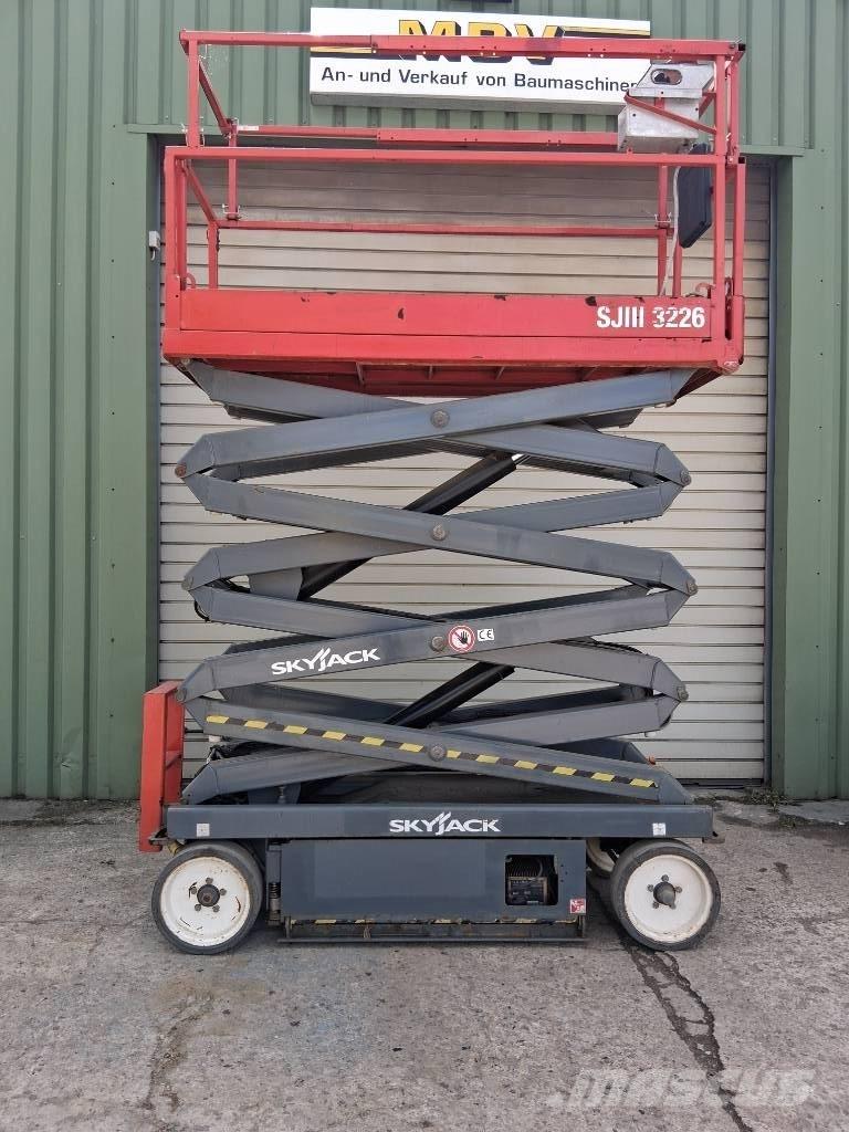 SkyJack SJ III 3226 Scissor lifts
