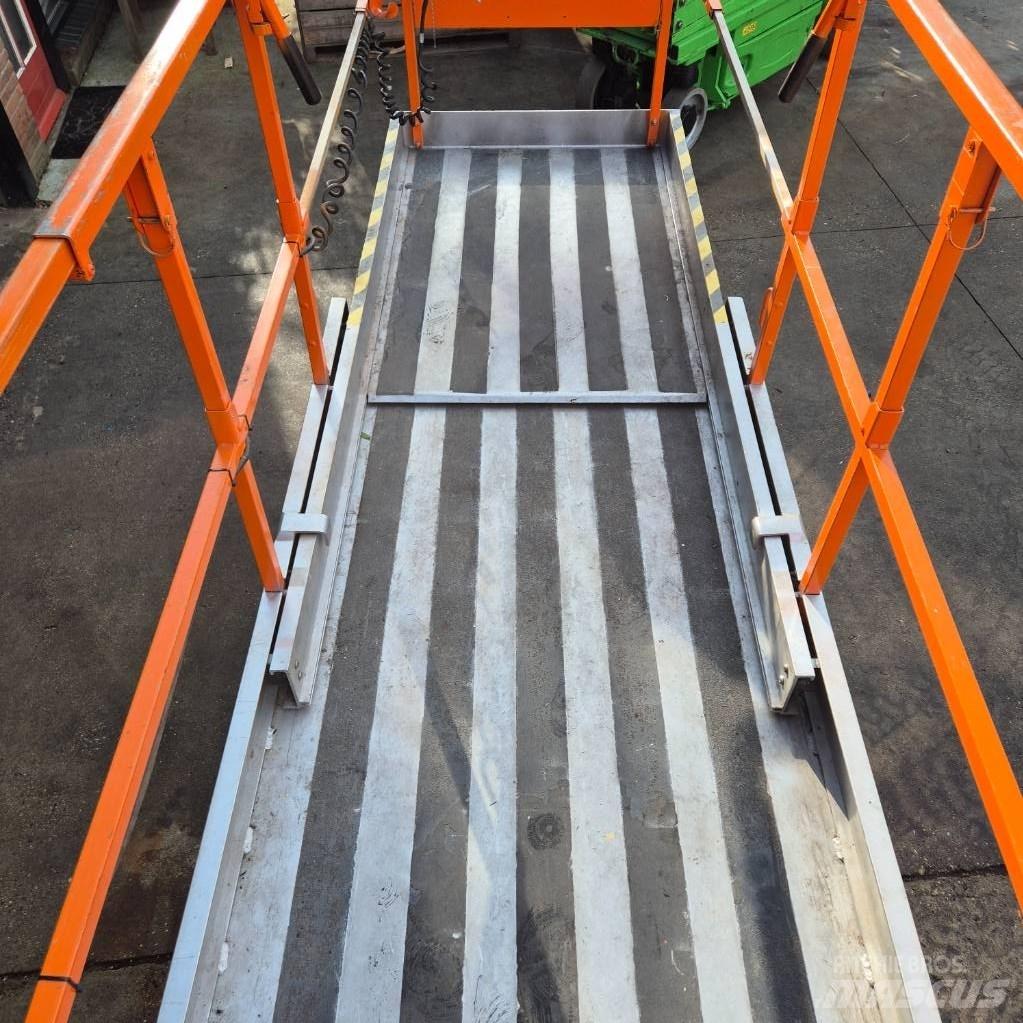 JLG 3246 ES Scissor lifts