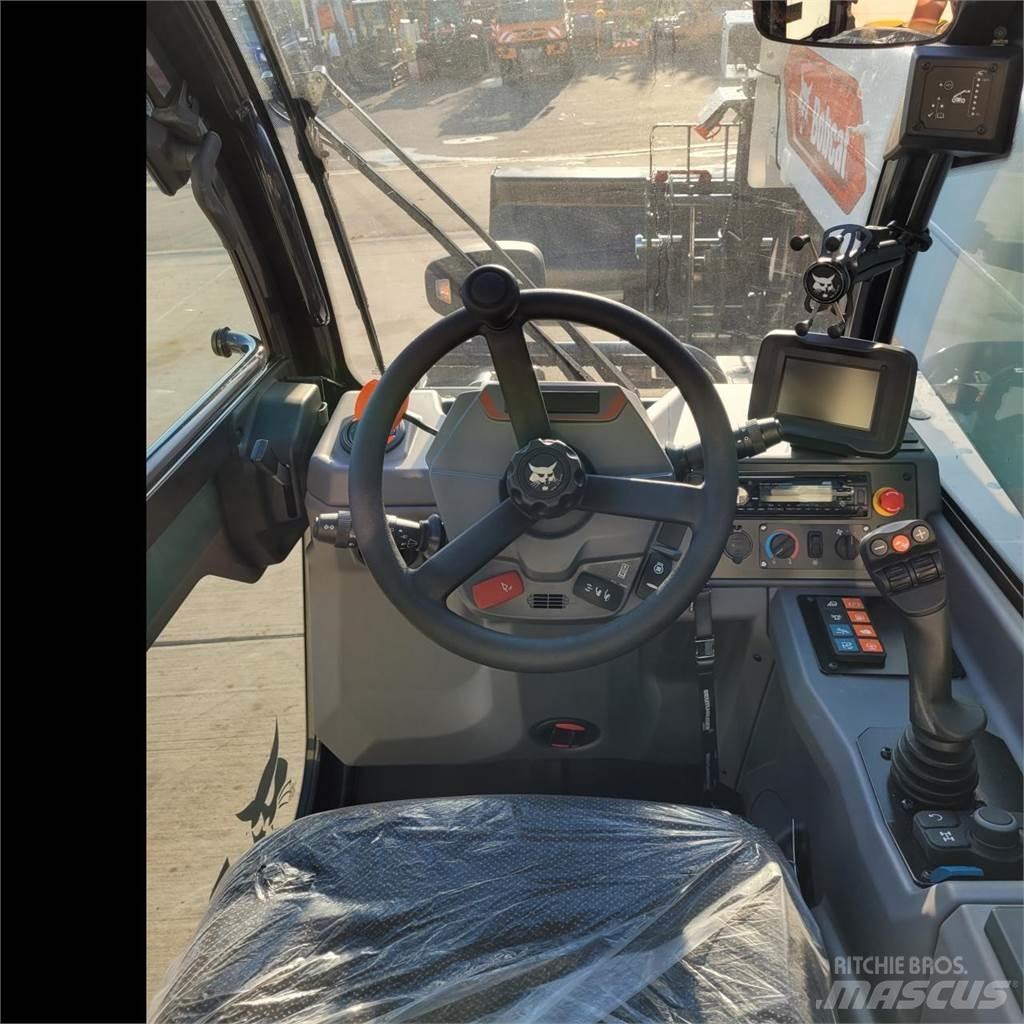 Bobcat T35-130 S Telescopic boom lifts
