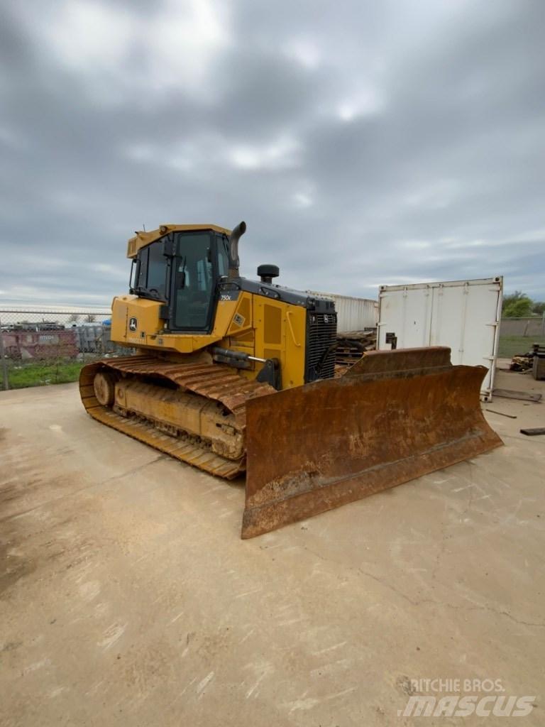 DEERE 750K Crawler dozers