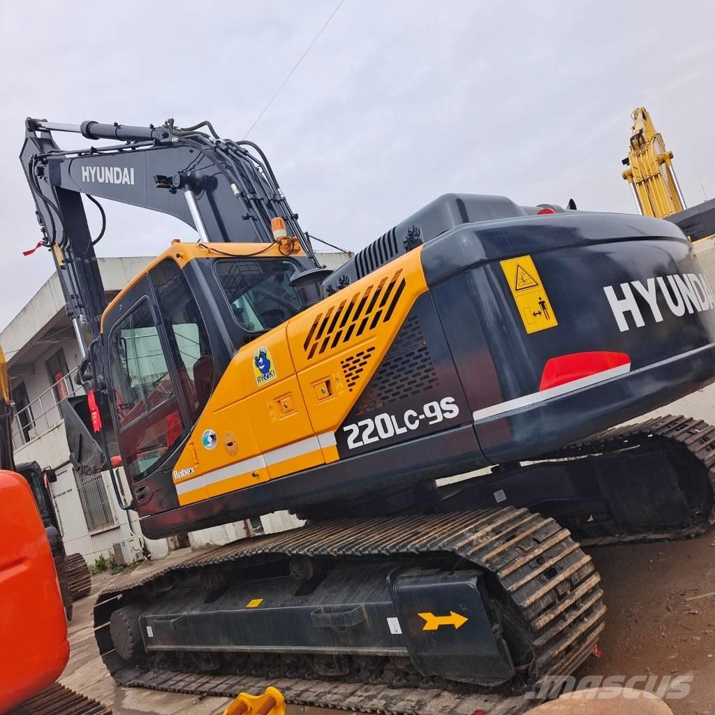 Hyundai 220 LC -9 Crawler excavators