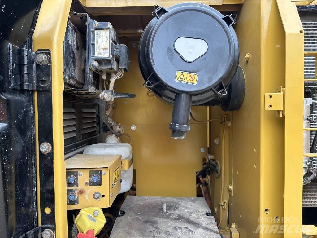 CAT 320D Crawler excavators