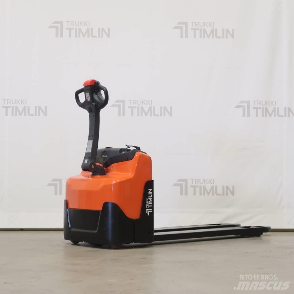 Toyota LWI160 Low lifter