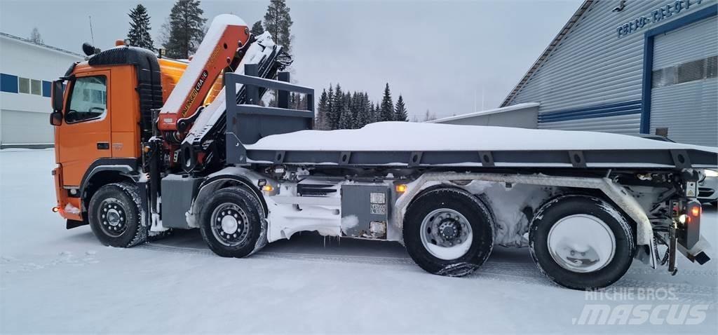 Volvo FM370 Truck mounted cranes