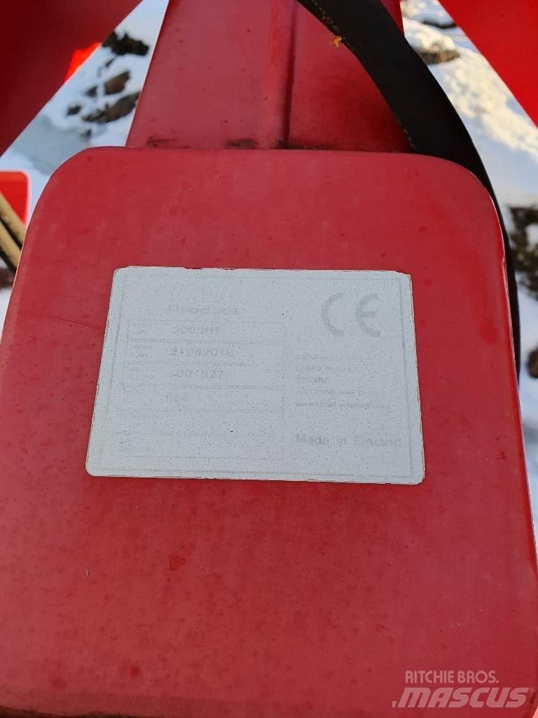 Vama 300 JH 1 Snow blades and plows