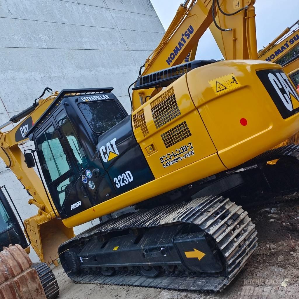 CAT 323 D Crawler excavators