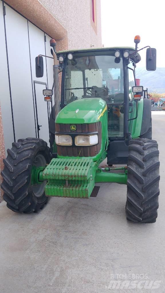 John Deere 5820 Tractors
