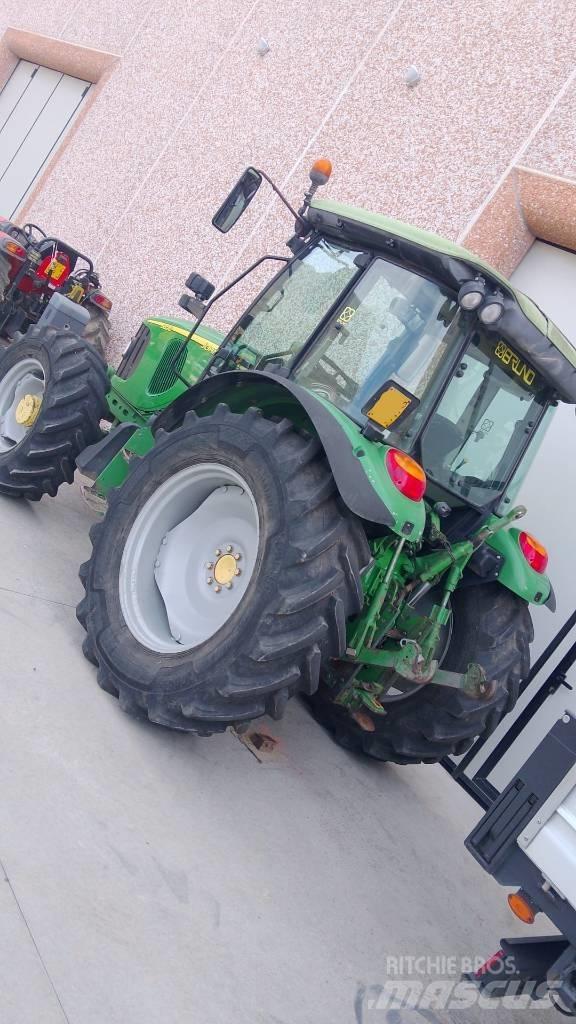 John Deere 5820 Tractors