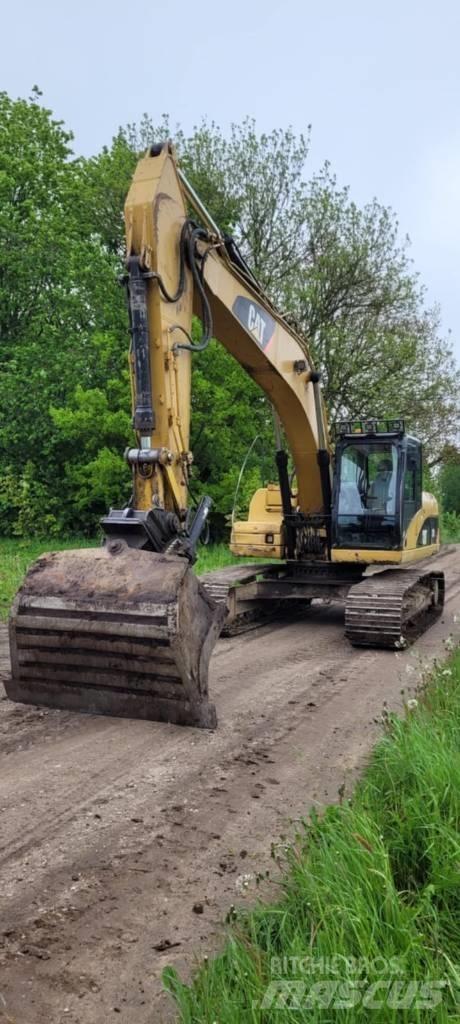 CAT 320 Crawler excavators