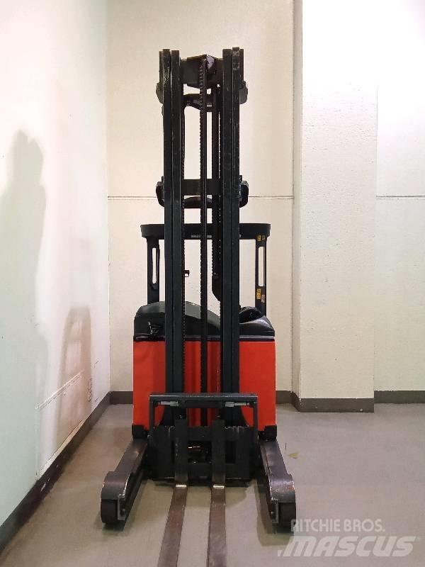 Linde R 16 Reach truck