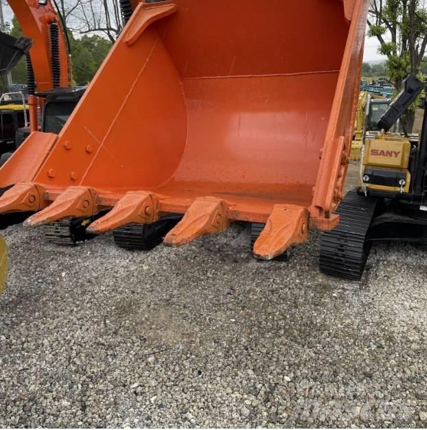 Hitachi ZX200 Crawler excavators
