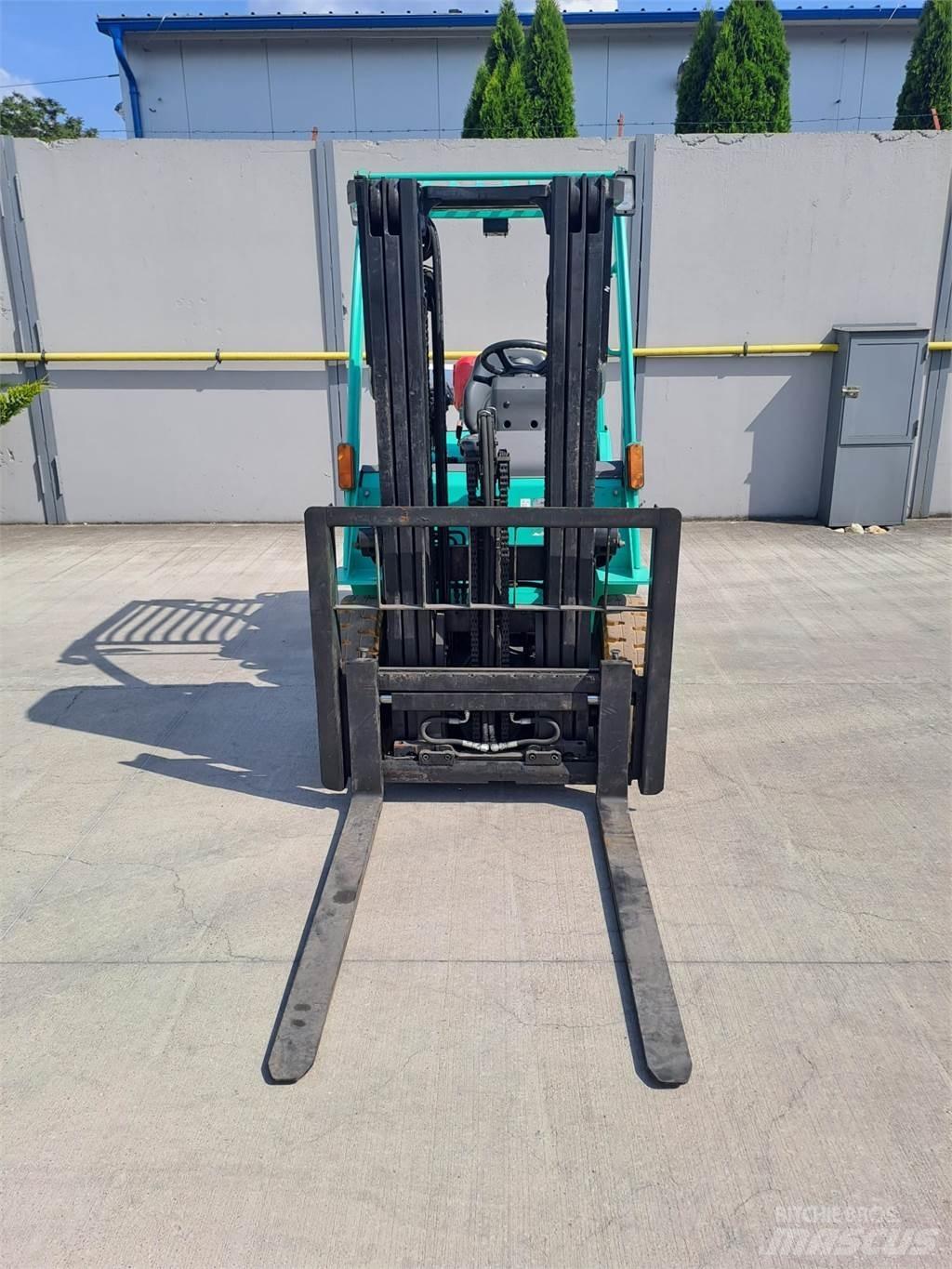 Mitsubishi FG25N LPG trucks