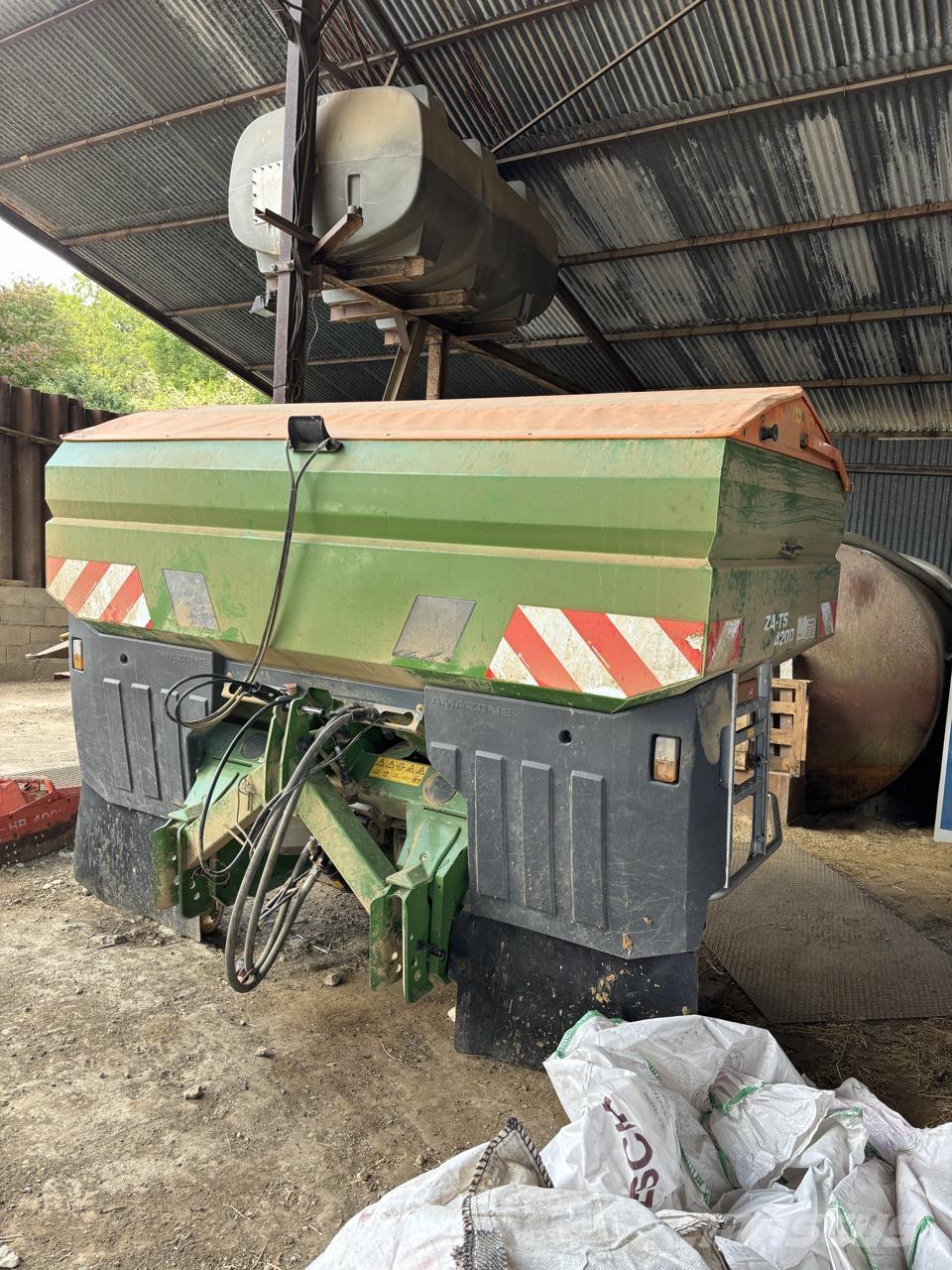 Amazone ZA TS 4200 Fertilizer sprayers