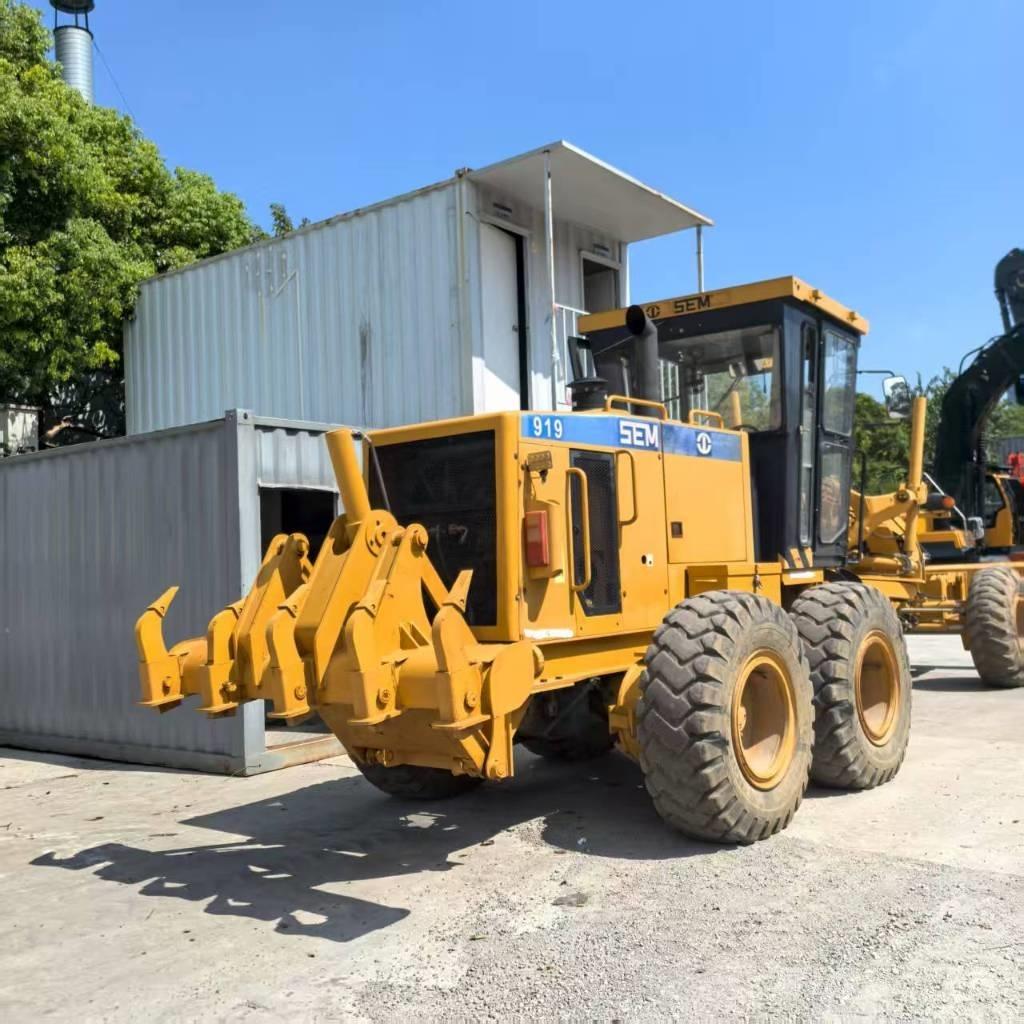 SEM 919 Graders